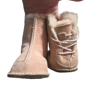 Ugg pink leather infant shearling lined pull on boots 5206